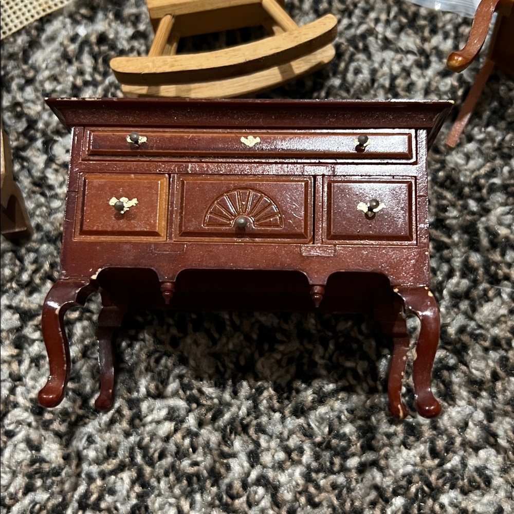 1:12 scale dollhouse furniture - Picture 2 of 9